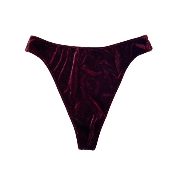 Victoria’s Secret dark red velvet underwire bra and matching thong panty set - Picture 11 of 13